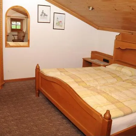 Gaestehaus Nigg Bed & Breakfast Eisenberg (Bavaria)