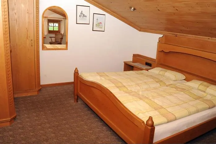 Gaestehaus Nigg B&B 아이젠베르크